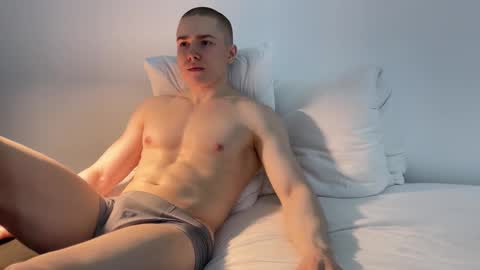 Snapshot of nfeibk chatting on 02-08-26, 02:15 Adrian Von Ziegler online show from 02-08-26, 02:15