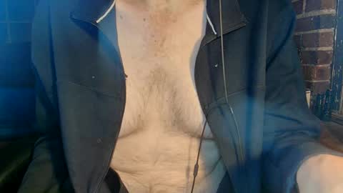 Snapshot of nfgwholoves2cum chatting on 01-06-25, 10:26 NFG Nice Friendly Guy Dick online show from 01-06-25, 10:26