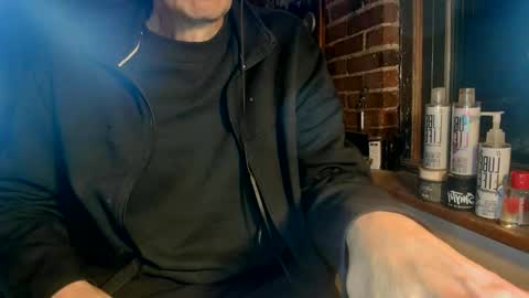 Snapshot of nfgwholoves2cum chatting on 01-21-25, 10:30 NFG Nice Friendly Guy Dick online show from 01-21-25, 10:30