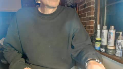 Snapshot of nfgwholoves2cum chatting on 01-25-25, 04:34 NFG Nice Friendly Guy Dick online show from 01-25-25, 04:34