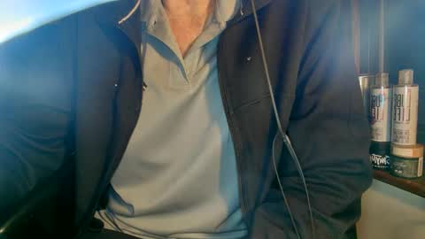 Snapshot of nfgwholoves2cum chatting on 02-02-25, 02:17 NFG Nice Friendly Guy Dick online show from 02-02-25, 02:17