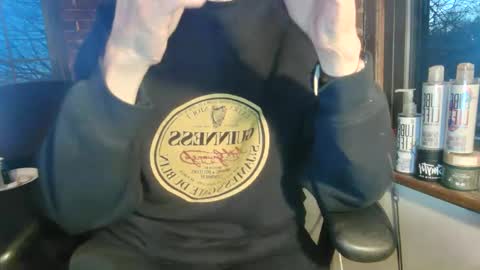 Snapshot of nfgwholoves2cum chatting on 02-05-25, 10:33 NFG Nice Friendly Guy Dick online show from 02-05-25, 10:33