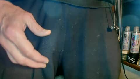 Snapshot of nfgwholoves2cum chatting on 02-10-25, 11:23 NFG Nice Friendly Guy Dick online show from 02-10-25, 11:23