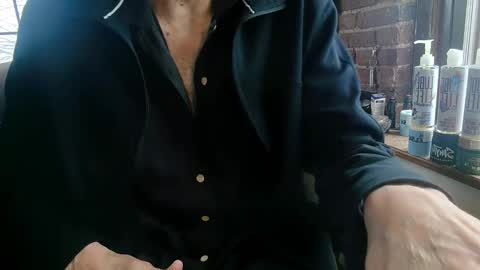 Snapshot of nfgwholoves2cum chatting on 02-16-25, 06:21 NFG Nice Friendly Guy Dick online show from 02-16-25, 06:21