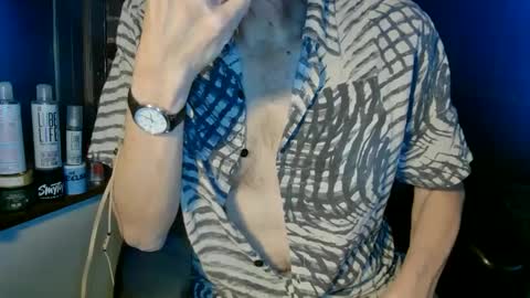 Snapshot of nfgwholoves2cum chatting on 03-07-25, 01:31 NFG Nice Friendly Guy Dick online show from 03-07-25, 01:31
