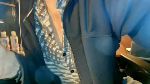 Snapshot of nfgwholoves2cum chatting on 03-08-25, 12:00 NFG Nice Friendly Guy Dick online show from 03-08-25, 12:00