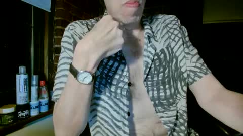 Snapshot of nfgwholoves2cum chatting on 03-08-25, 03:17 NFG Nice Friendly Guy Dick online show from 03-08-25, 03:17