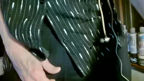 Snapshot of nfgwholoves2cum chatting on 03-11-25, 01:05 NFG Nice Friendly Guy Dick online show from 03-11-25, 01:05