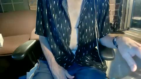 Snapshot of nfgwholoves2cum chatting on 09-12-25, 12:44 NFG Nice Friendly Guy Dick online show from 09-12-25, 12:44