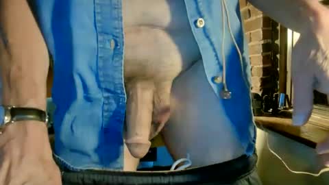 Snapshot of nfgwholoves2cum chatting on 09-26-25, 02:26 NFG Nice Friendly Guy Dick online show from 09-26-25, 02:26