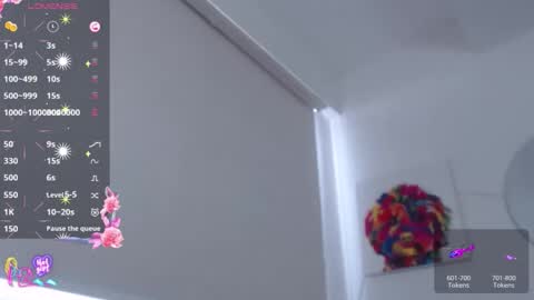 Mia online show from 04-18-26, 09:15