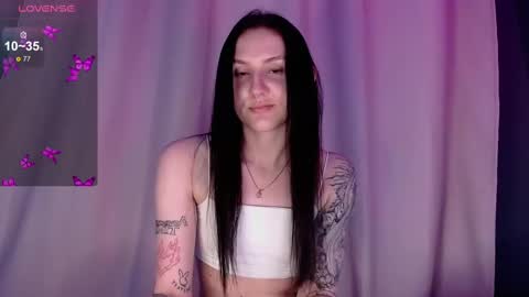 Snapshot of niaellis chatting on 03-05-25, 08:00 Nia online show from 03-05-25, 08:00