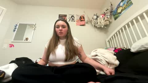 Snapshot of niaelsien chatting on 12-04-25, 12:20 Nia online show from 12-04-25, 12:20