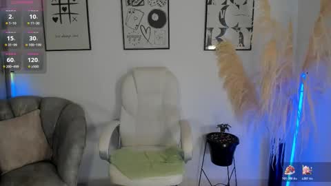 Nia online show from 12-01-25, 01:38