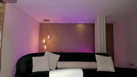 SQUIRTER DOLL    online show from 02-05-26, 06:12