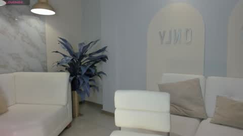 SQUIRTER DOLL    online show from 02-15-26, 10:50