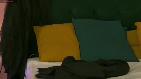 Nia MILF GRANNY MATURE online show from 09-14-25, 04:06