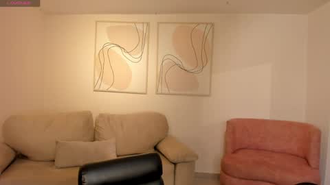 Call me Nia  online show from 04-11-26, 07:51