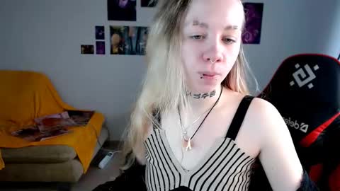 nica_kawaii online show from 03-23-26, 06:28