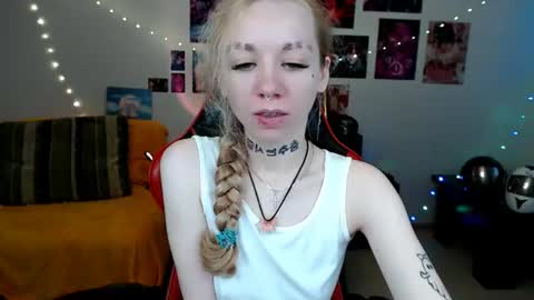 nica_kawaii online show from 08-05-26, 01:25