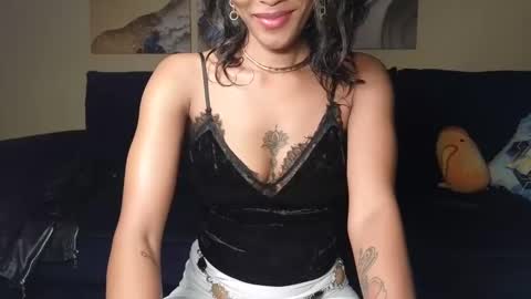 Snapshot of nicckah_ chatting on 01-01-25, 06:16 Lilly online show from 01-01-25, 06:16