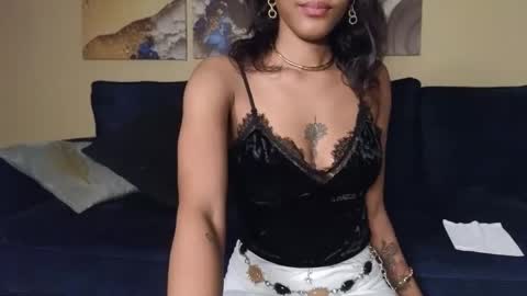 Snapshot of nicckah_ chatting on 02-02-25, 02:24 Lilly online show from 02-02-25, 02:24