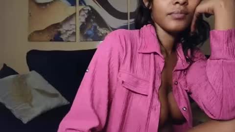 Snapshot of nicckah_ chatting on 02-09-25, 12:17 Lilly online show from 02-09-25, 12:17