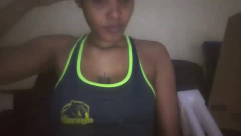 Snapshot of nicckah_ chatting on 10-08-25, 03:31 Lilly online show from 10-08-25, 03:31