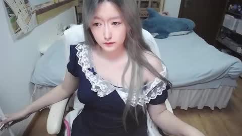 Snapshot of nice_belle chatting on 12-03-25, 02:37 Belle online show from 12-03-25, 02:37