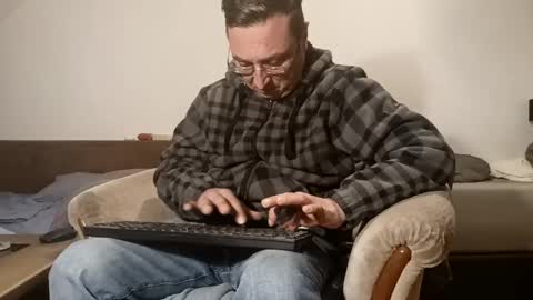 Snapshot of nicefuck0077 chatting on 12-22-24, 01:55 nicefuck0077 online show from 12-22-24, 01:55