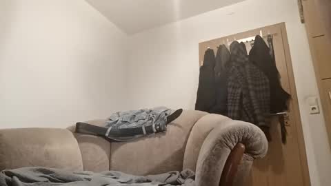 Snapshot of nicefuck0077 chatting on 01-09-25, 12:03 nicefuck0077 online show from 01-09-25, 12:03