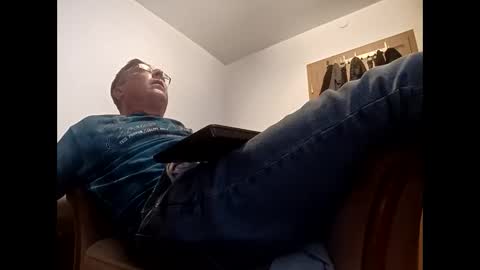 Snapshot of nicefuck0077 chatting on 10-12-25, 07:35 nicefuck0077 online show from 10-12-25, 07:35