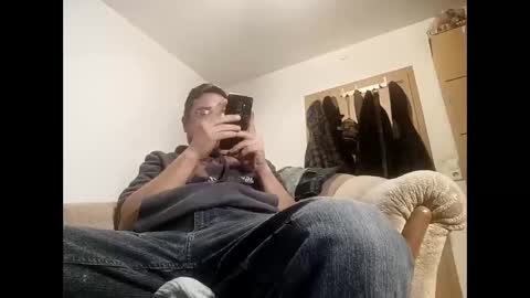 Snapshot of nicefuck0077 chatting on 11-25-25, 10:21 nicefuck0077 online show from 11-25-25, 10:21