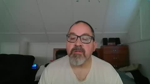 Snapshot of niceguy7208 chatting on 05-31-26, 10:33 niceguy7208 online show from 05-31-26, 10:33