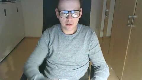 Snapshot of niceguyflo chatting on 03-12-25, 12:42 NiceGuyFlo online show from 03-12-25, 12:42