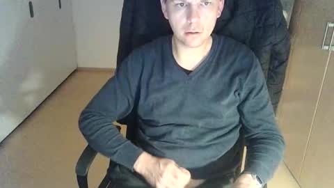 Snapshot of niceguyflo chatting on 11-03-25, 12:35 NiceGuyFlo online show from 11-03-25, 12:35