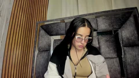 Luna online show from 11-30-25, 10:36