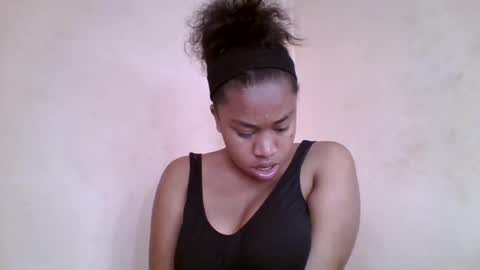 Snapshot of nicelly01 chatting on 07-03-26, 07:26 nicelly01 online show from 07-03-26, 07:26