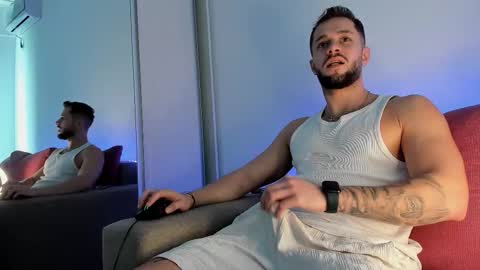 Snapshot of nicholassx chatting on 10-24-25, 11:28 Nicholassx online show from 10-24-25, 11:28