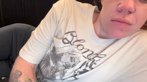 Snapshot of nicholerosex chatting on 09-29-25, 06:18 nicholerosex online show from 09-29-25, 06:18