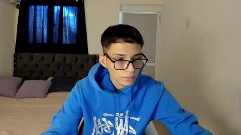 nick_master2 online show from 02-12-26, 02:56