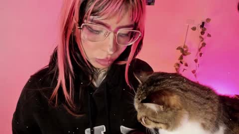 Snapshot of nicki_1 chatting on 02-01-25, 04:14   Help me reach 100 thumbs up online show from 02-01-25, 04:14