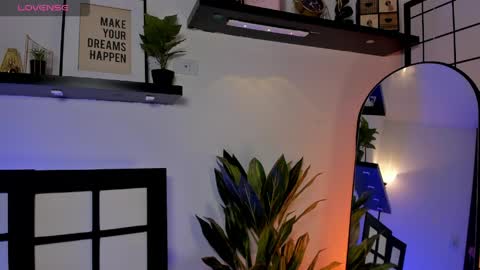 nickie_reed_ online show from 04-23-26, 10:12