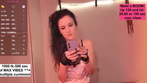 Karolina online show from 11-08-25, 10:26