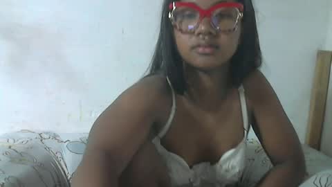 nickiqqyuu online show from 06-18-26, 12:22