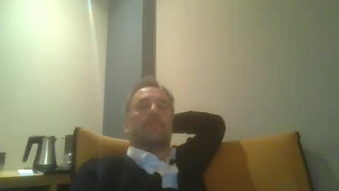 nicknut07 online show from 01-05-26, 09:07