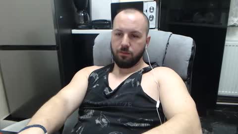 Julian online show from 02-04-25, 10:24