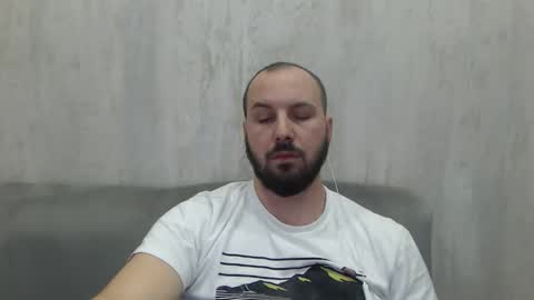 Julian online show from 11-19-25, 09:37