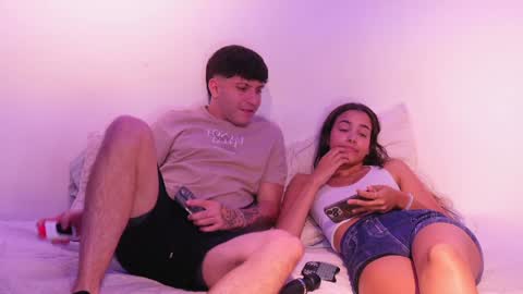 Snapshot of nicky_and_blake chatting on 01-31-25, 10:42 nicky and blake online show from 01-31-25, 10:42