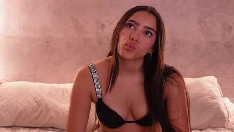 Snapshot of nicky_and_blake chatting on 10-27-25, 09:52 nicky and blake online show from 10-27-25, 09:52